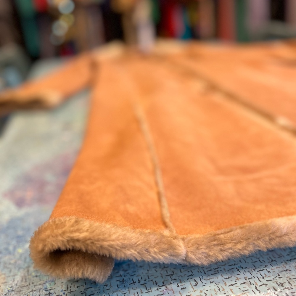 SOFT Suede &Fur Coat - Picture 4 of 16